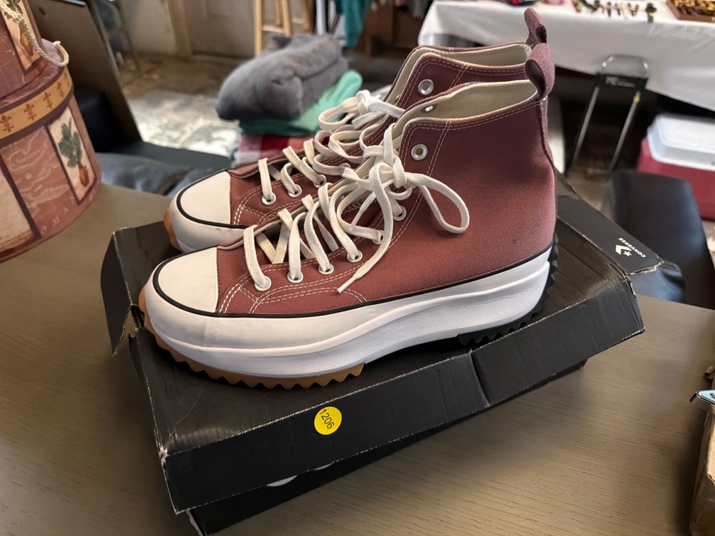 CONVERSE SHOES
