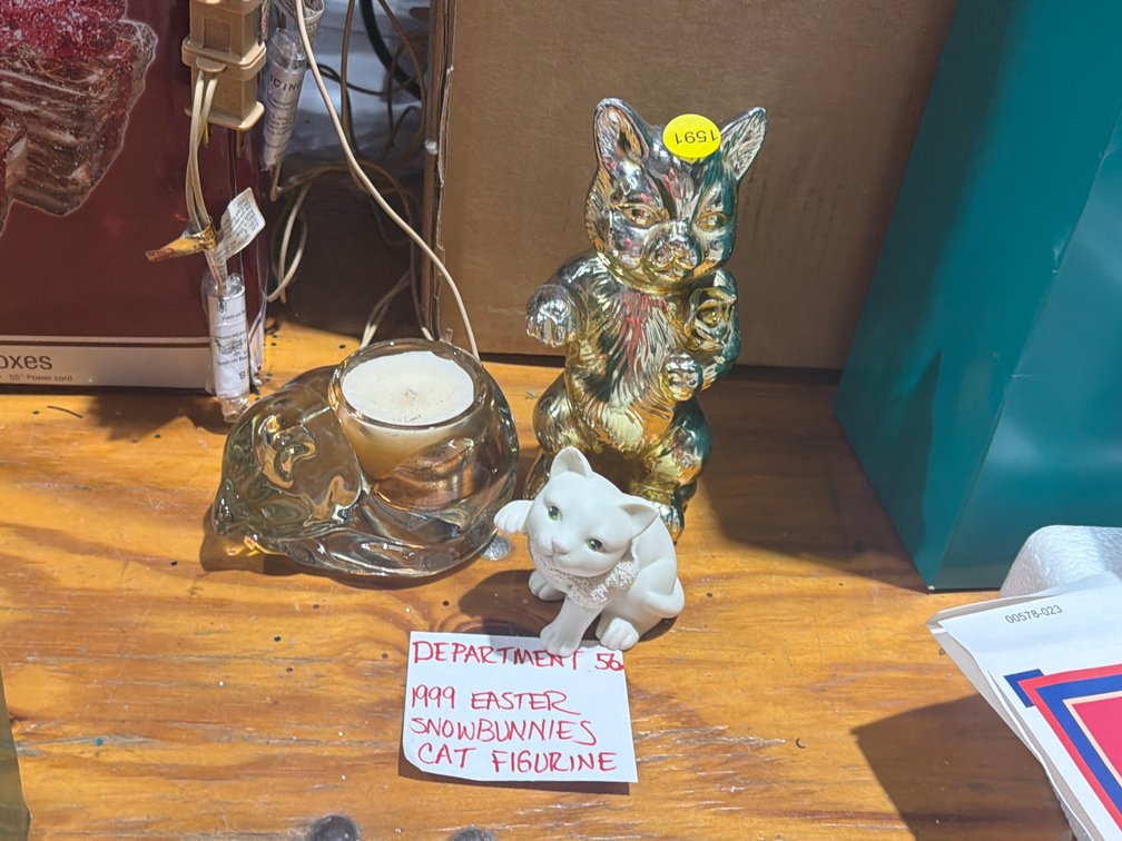 CAT FIGURES AND CANDLE HOLDER