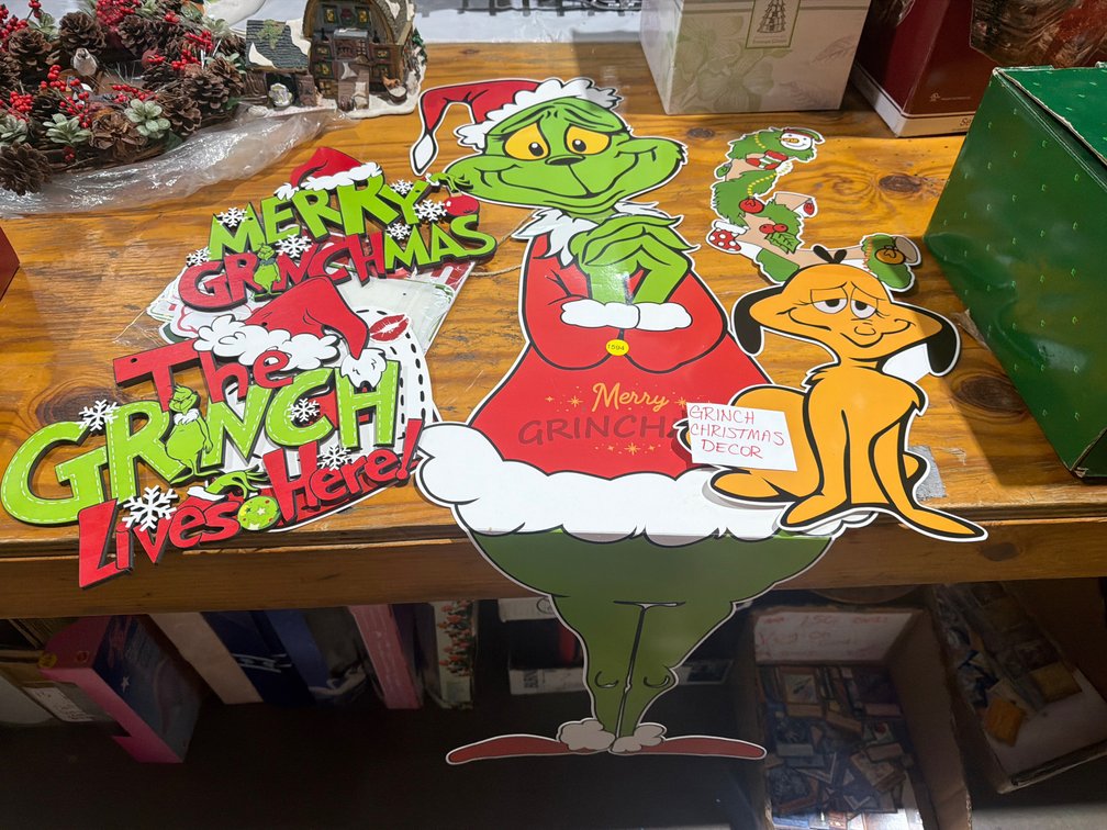 GRINCH CHRISTMAS DECOR