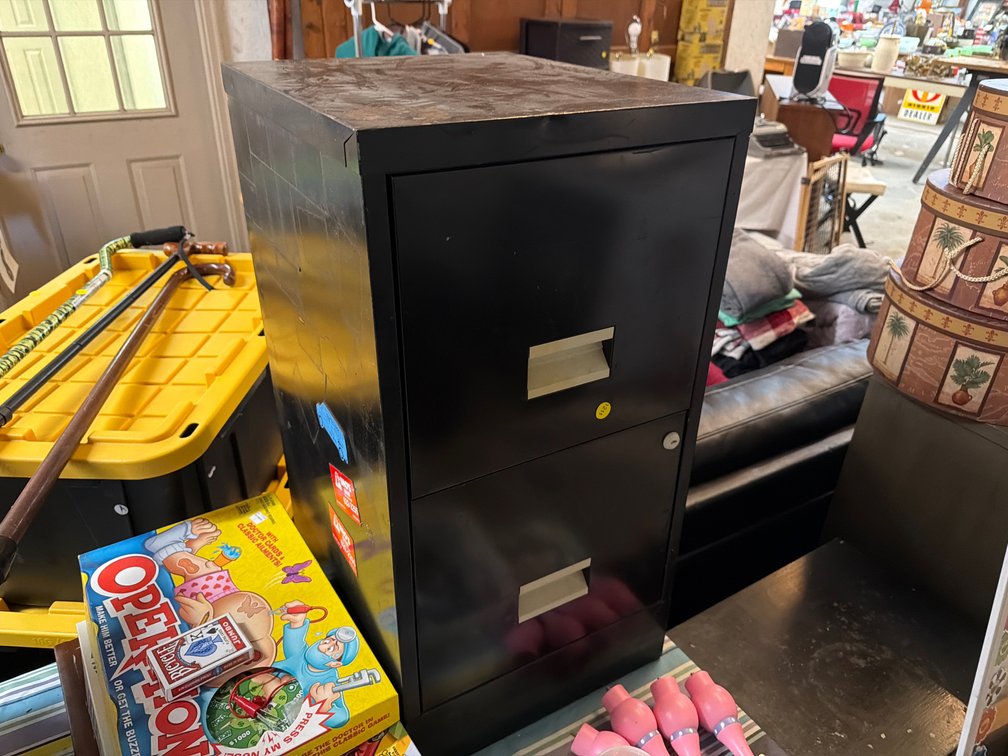 FILE CABINET