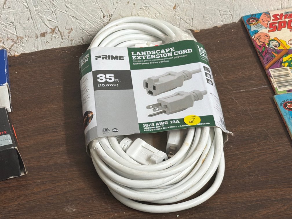 EXTENSION CORD