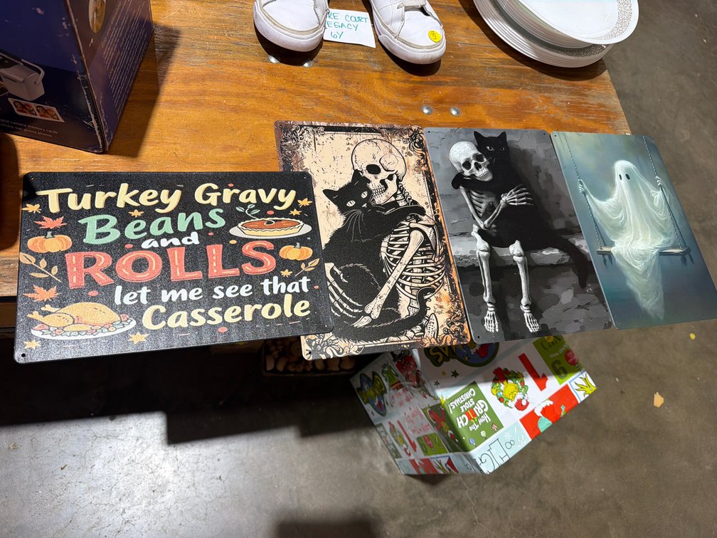4 METAL SIGNS