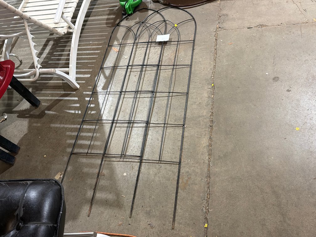 (2) GARDEN TRELLISES