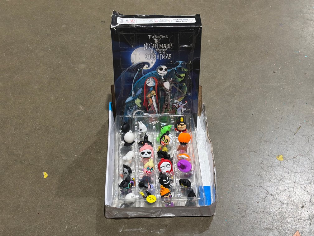 NIGHTMARE BEFORE CHRISTMAS FIGURINES