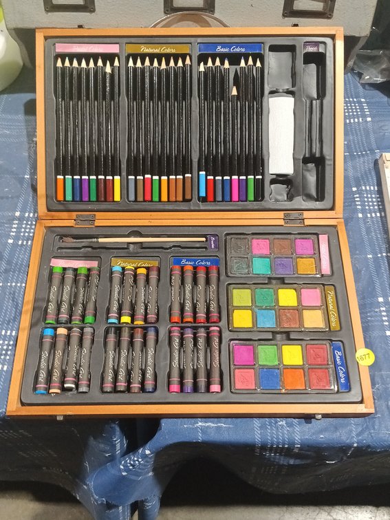 DELUXE ART SET