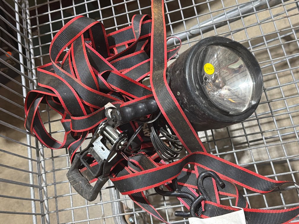 RATCHET STRAP AND SPOTLIGHT