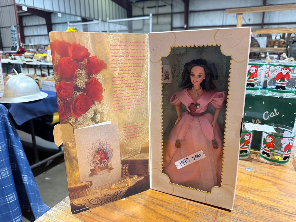 1995 SWEET VALENTINE BARBIE DOLL