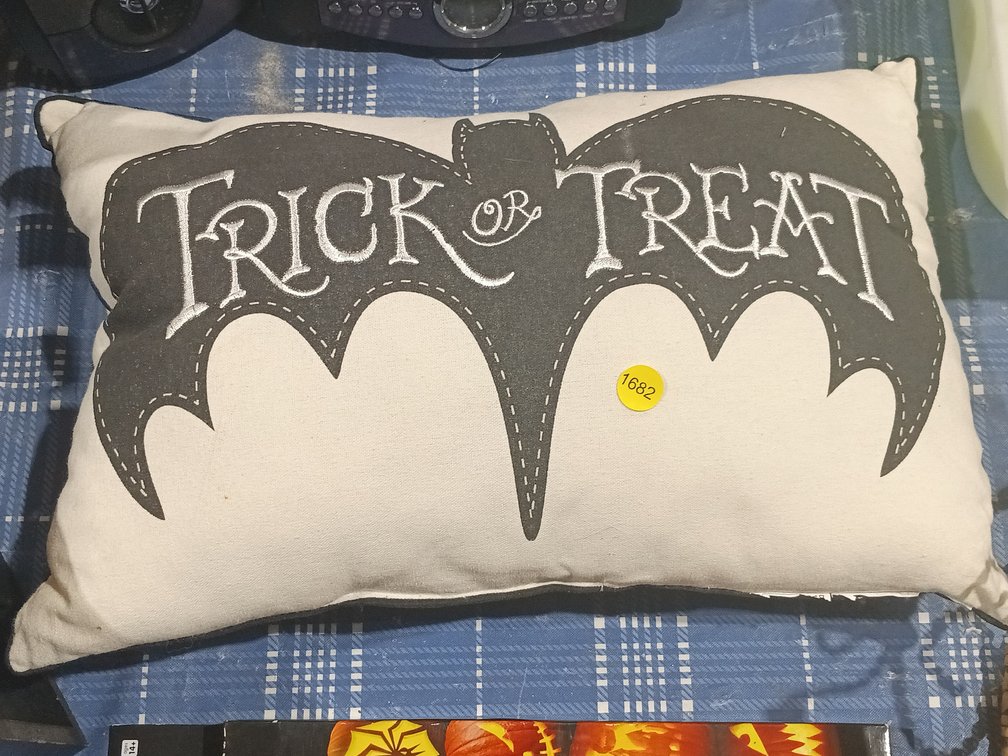 HALLOWEEN TRICK OR TREAT PILLOW