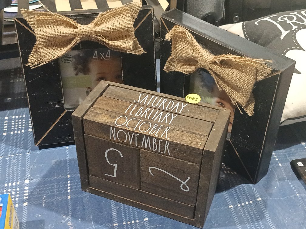 (2) PICTURE FRAMES AND WOODEN CALENDAR