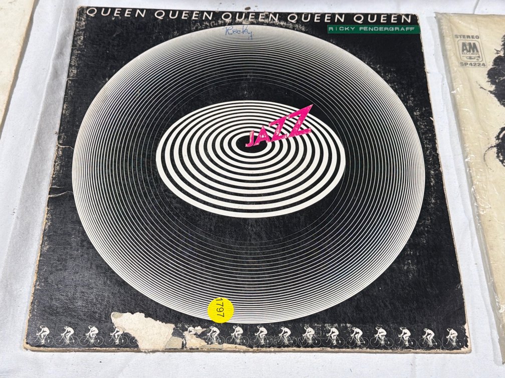 QUEEN JAZZ ALBUM