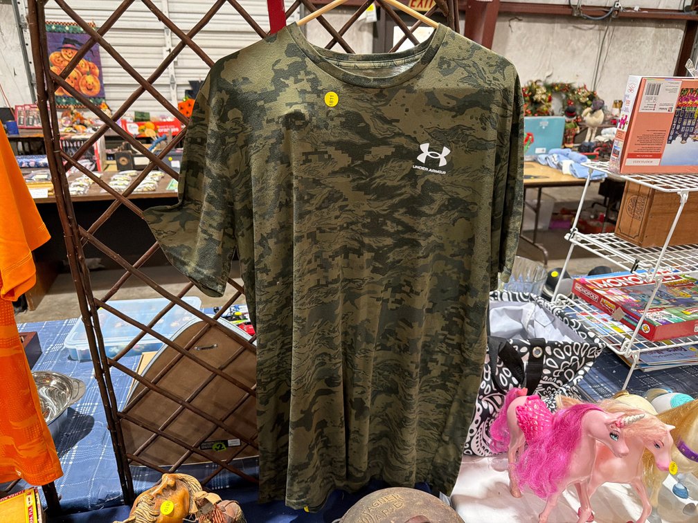 UNDER ARMOR CAMO SHIRT