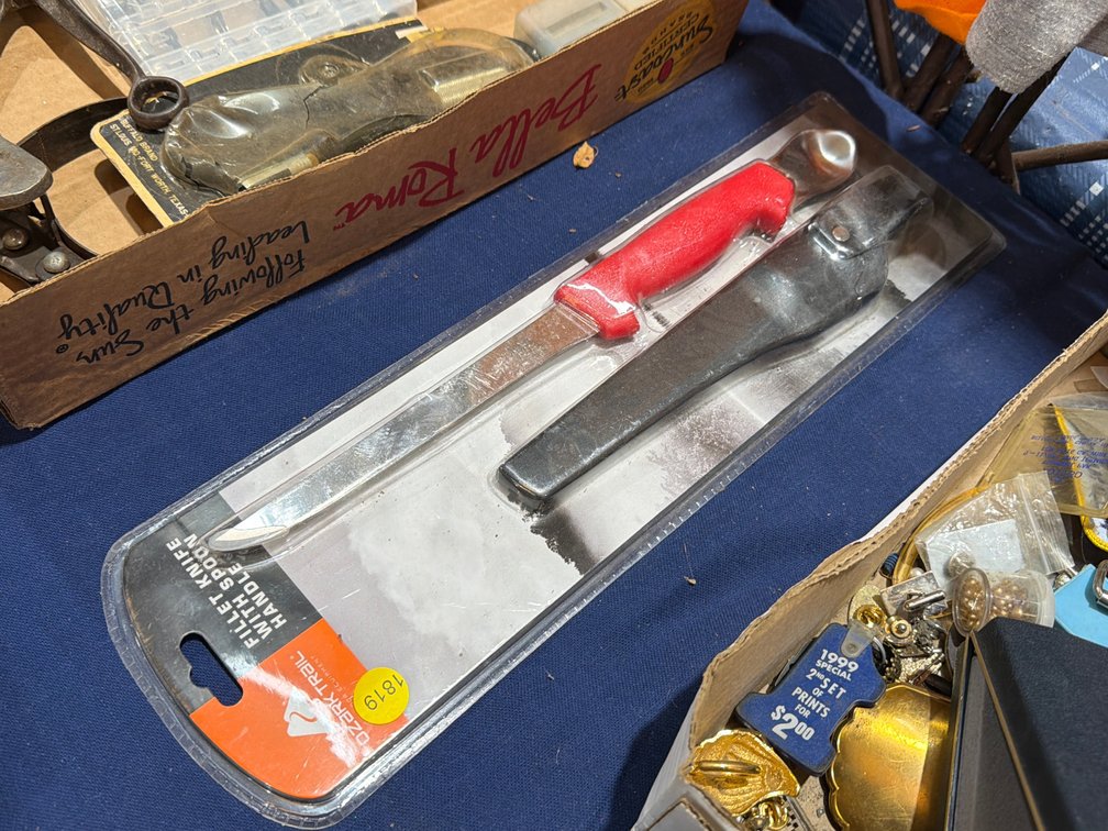 OZARK TRAIL FILLET KNIFE W/ SPOON HANDLE