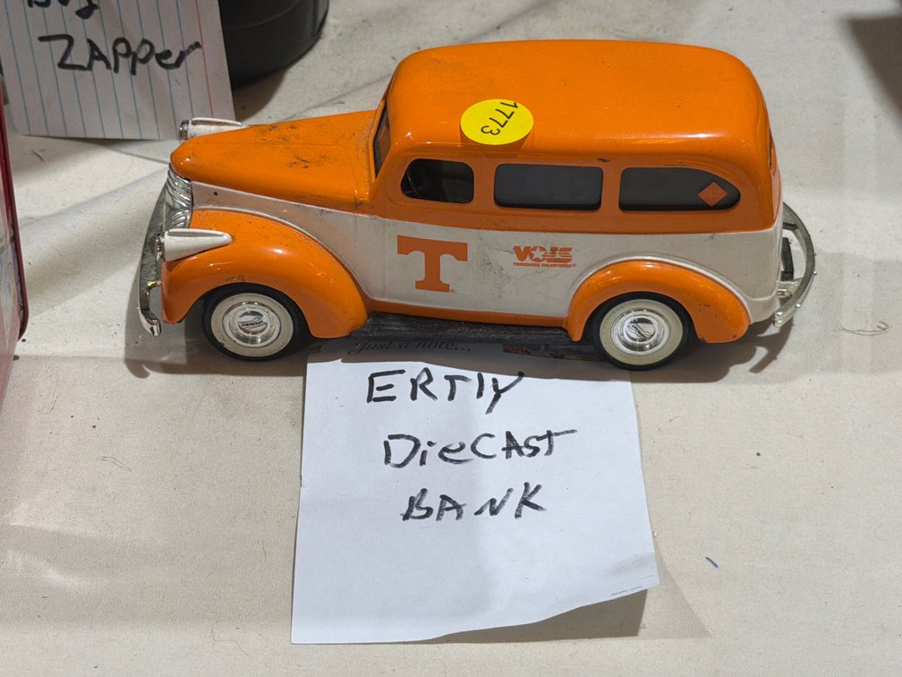 TENNESSEE ERTL DIE CAST COIN BANK