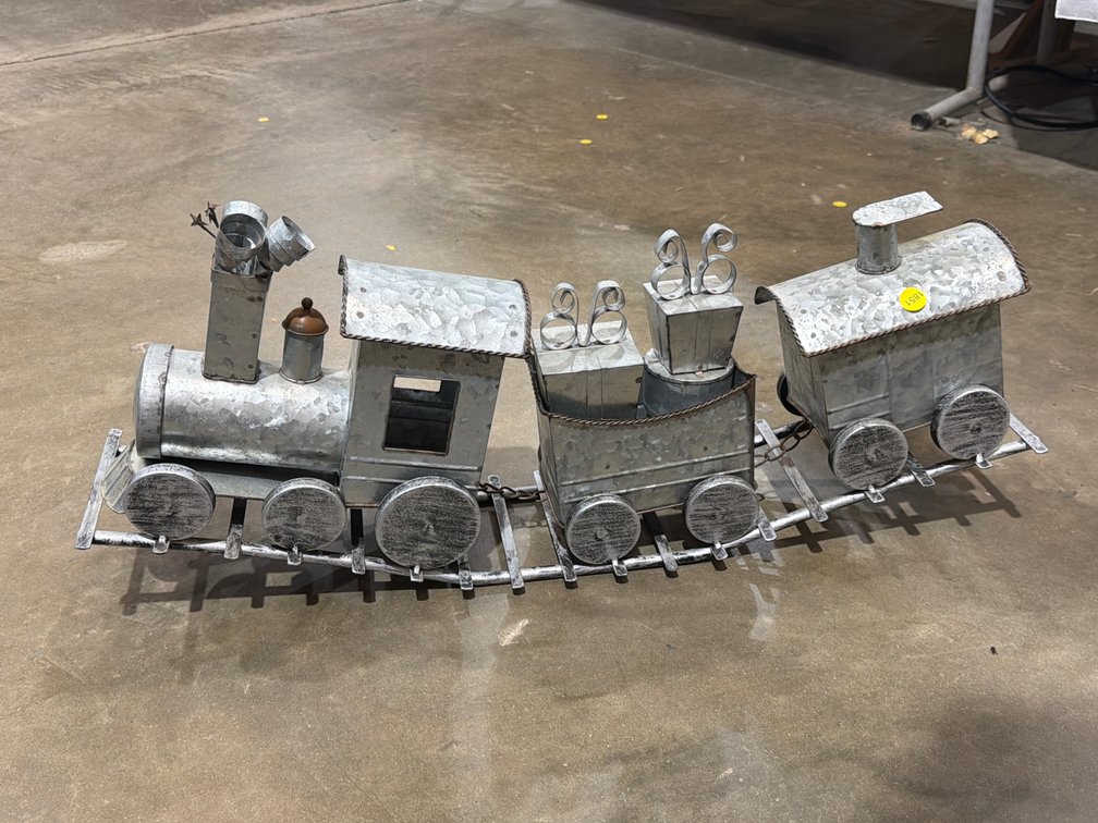 GALVANIZED METAL DECOR CHRISTMAS TRAIN