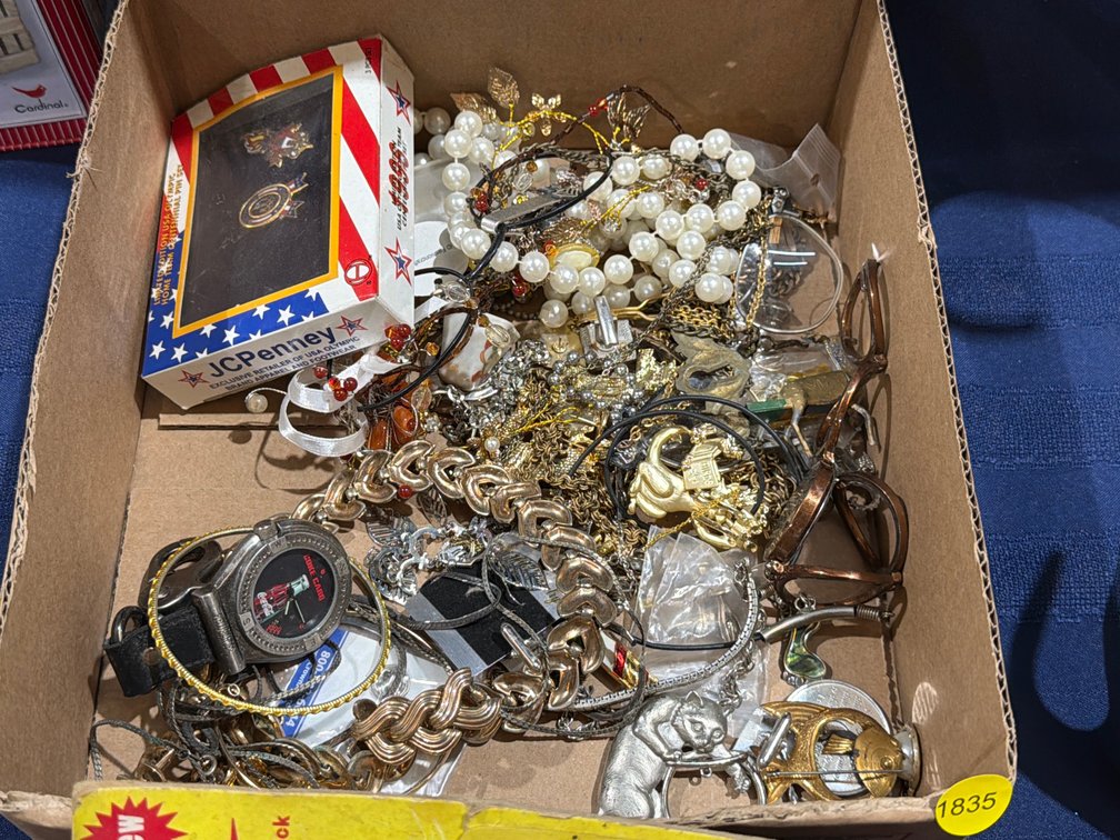 VARIOUS JEWELRY