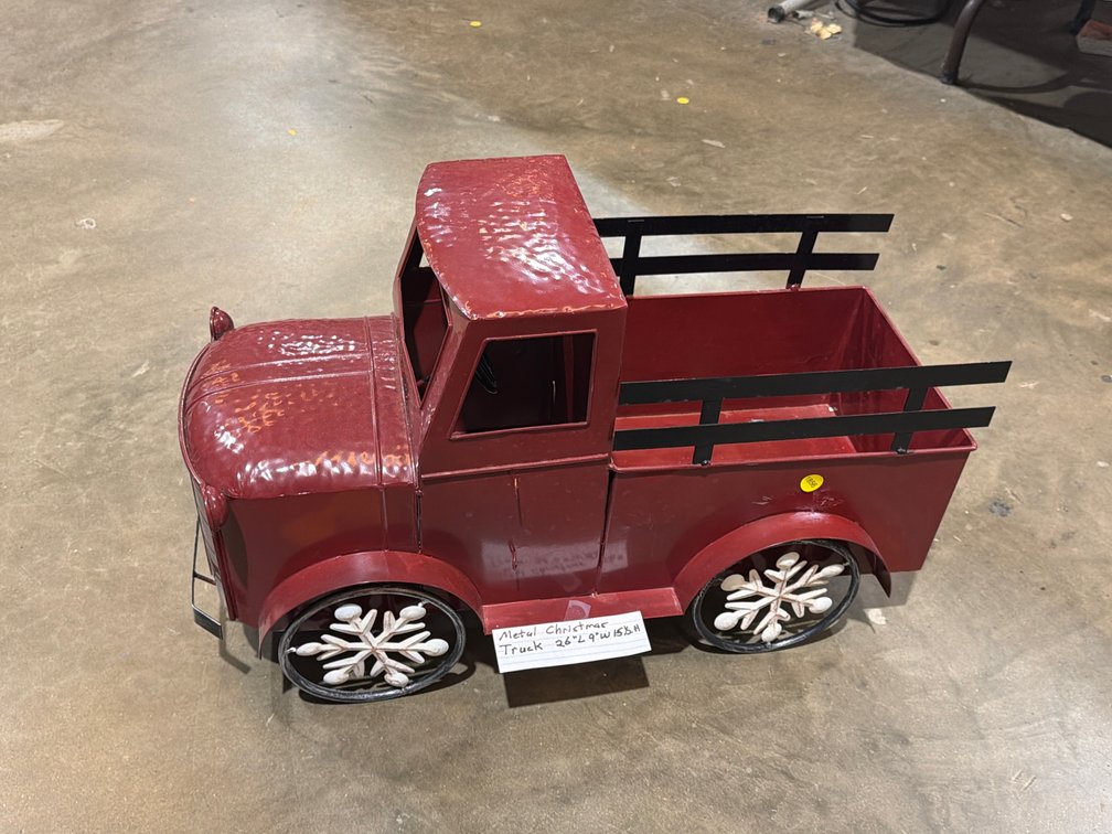 METAL CHRISTMAS TRUCK