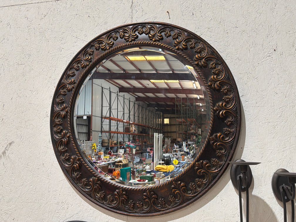 DECORATIVE MIRROR