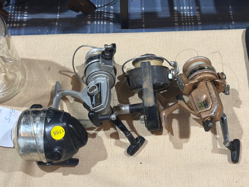 LOT FISHING REELS