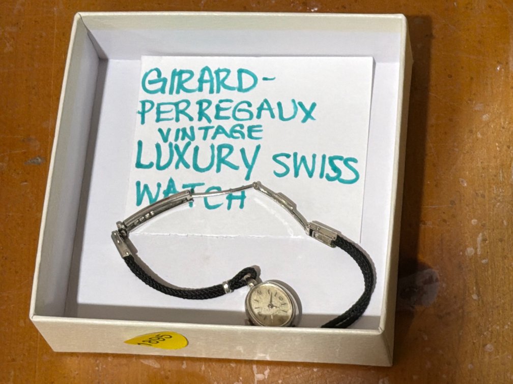 GIRARD-PERREGAUX VINTAGE LUXURY SWISS WATCH