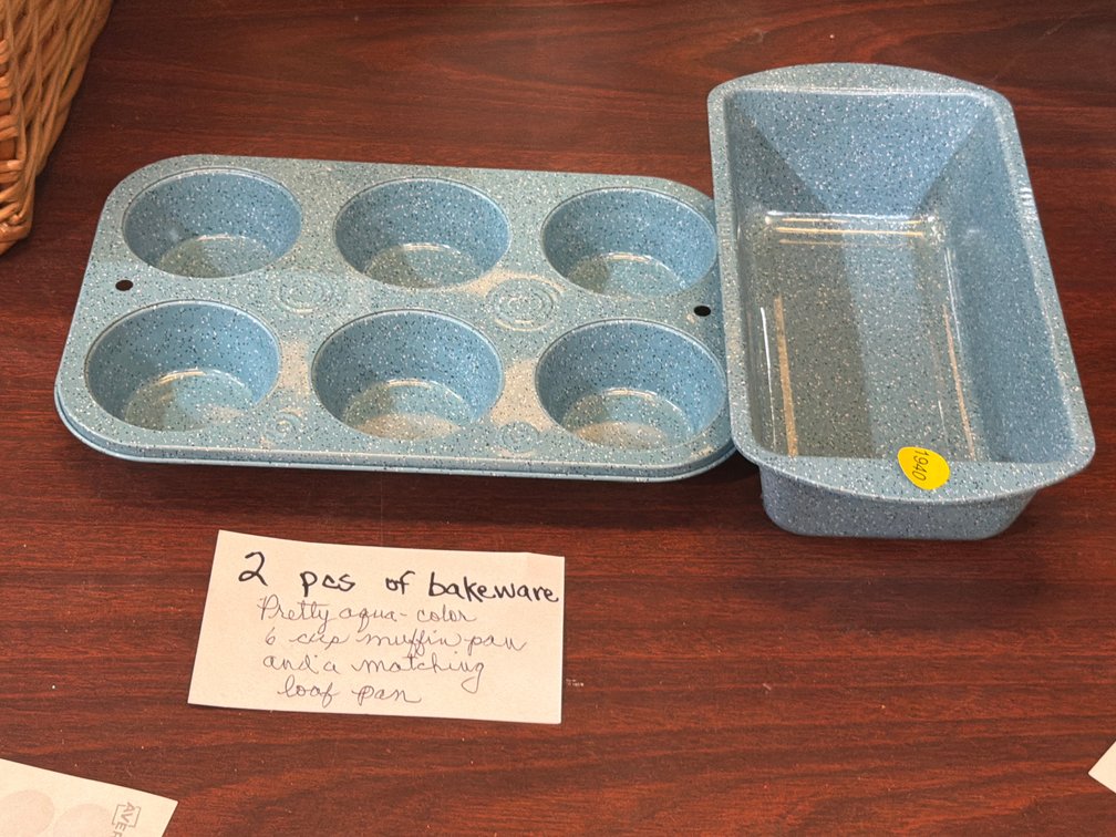 (2) BAKEWARE PANS