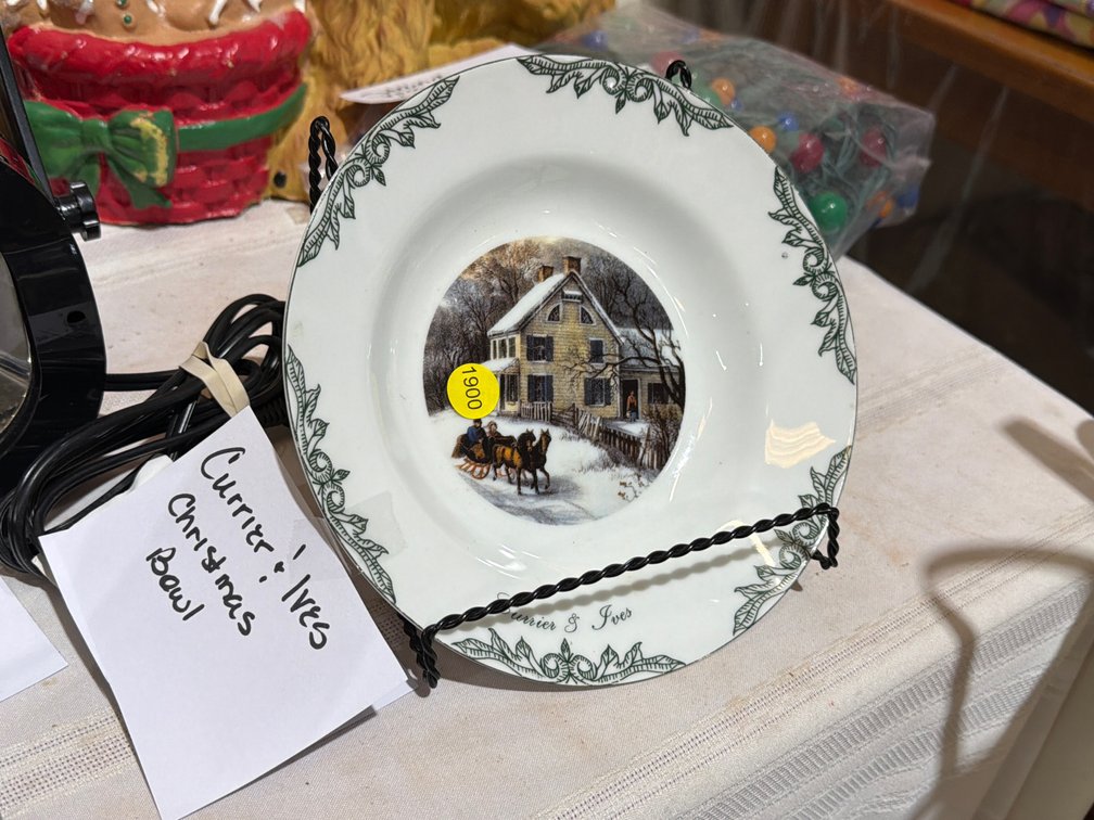 CURRIER & IVES CHRISTMAS BOWL