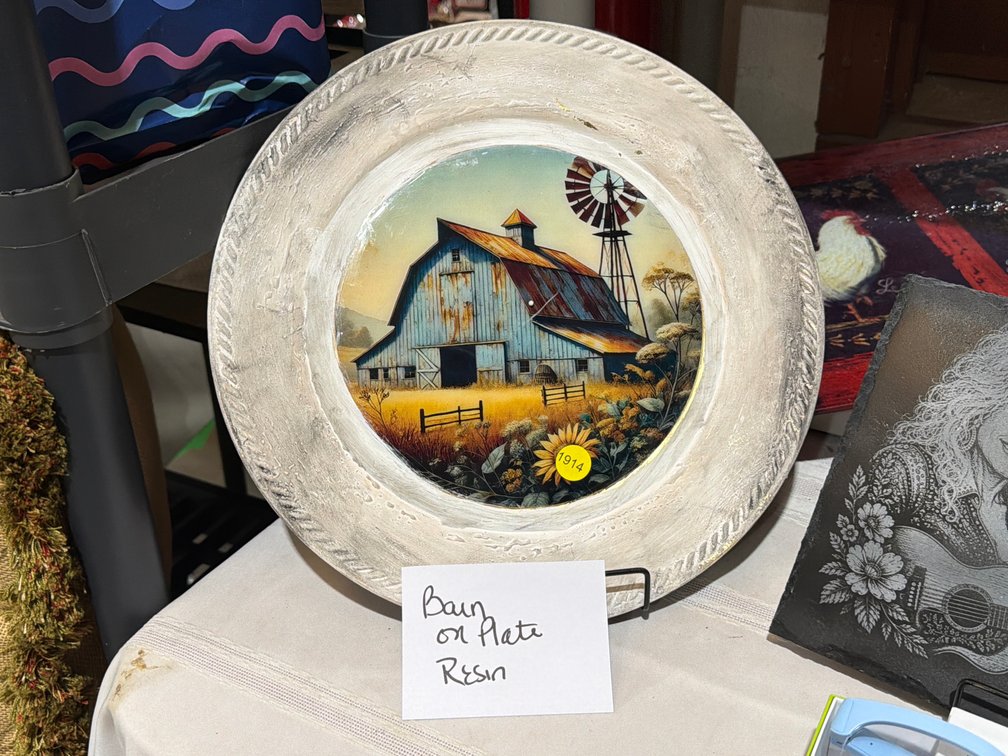 BARN ON PLATE RESIN