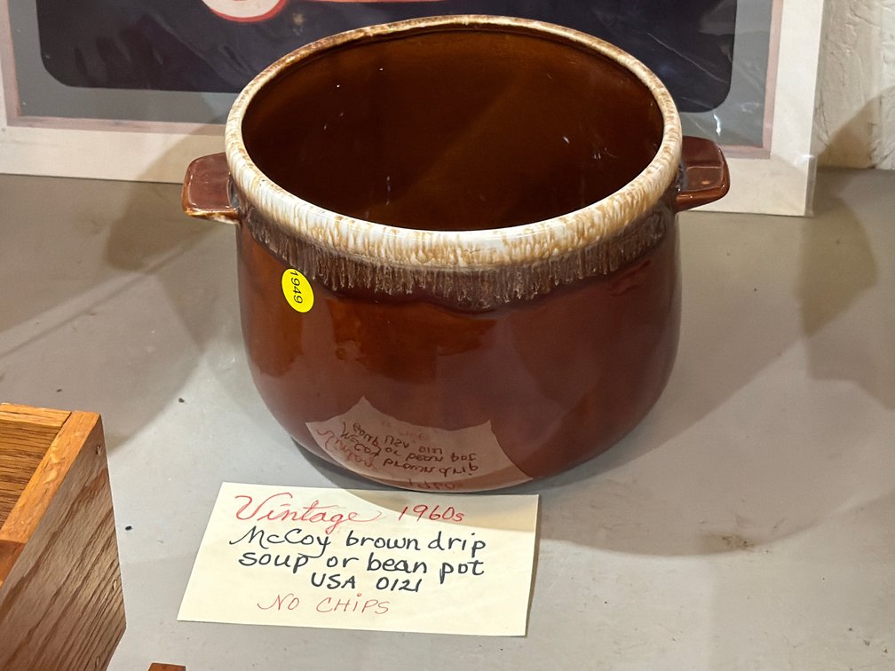 VINTAGE MCCOY BEAN POT