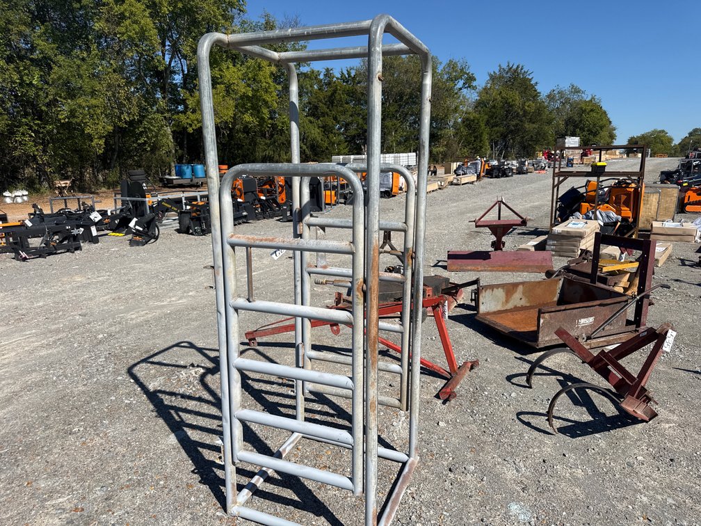 CATTLE PALPATION CAGE
