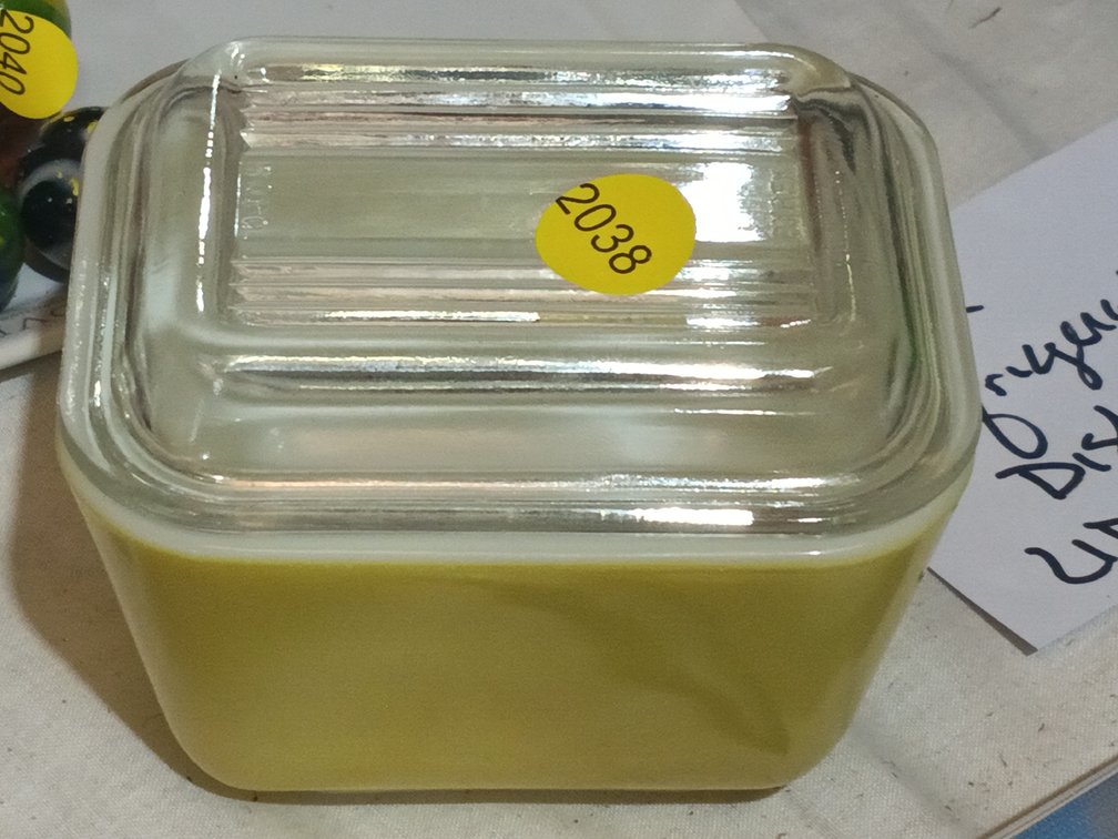 PYREX REFRIGERATED LIDDED DISH
