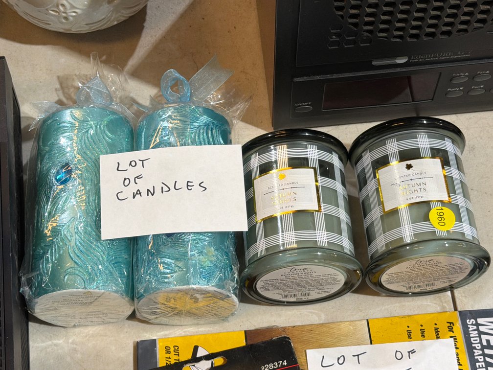 LOT OF CANDLES
