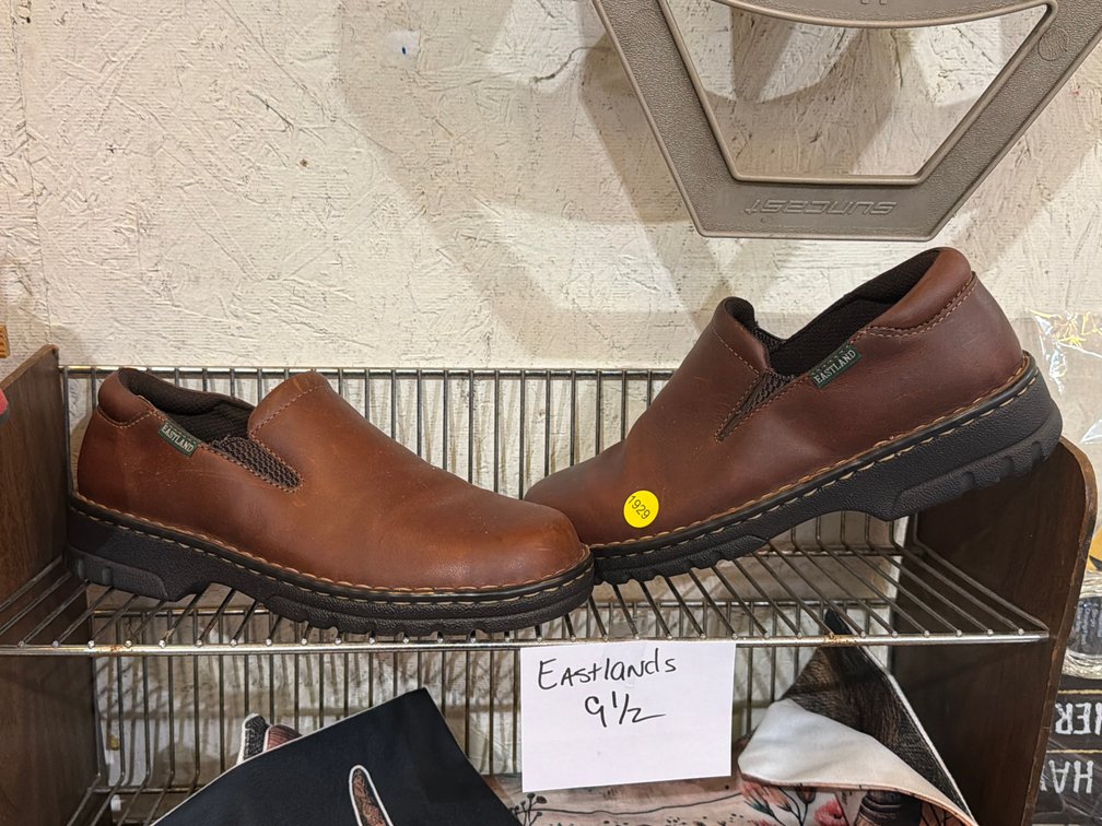 EASTLAND SHOES