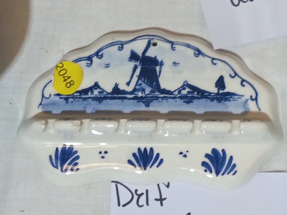 DELF WALL SPOON REST