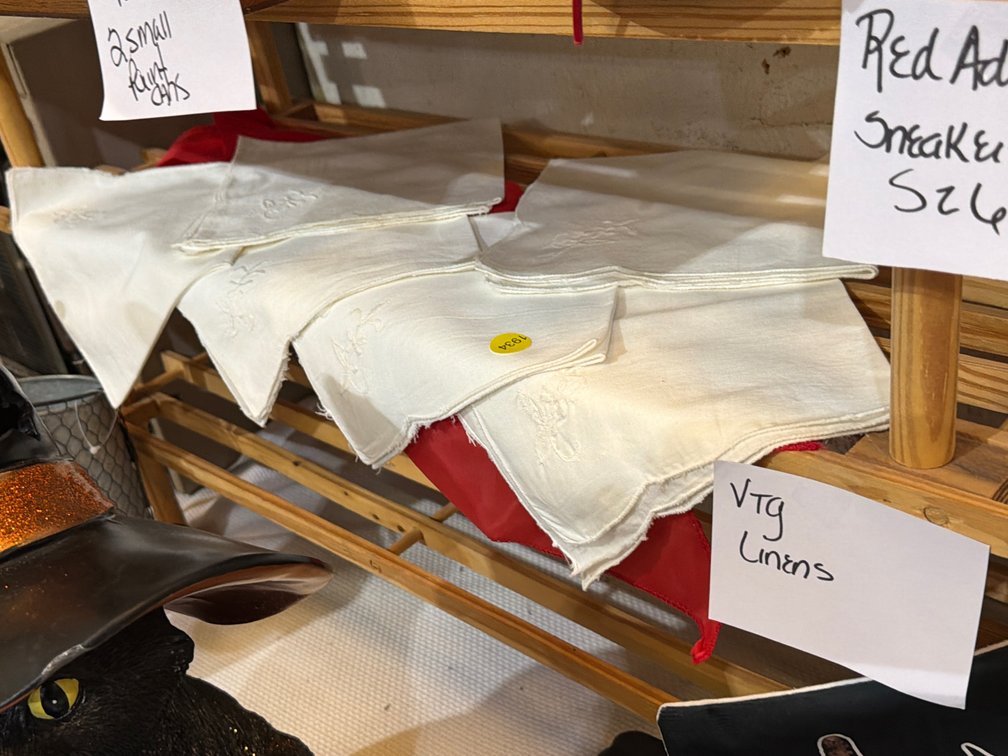 VINTAGE LINENS