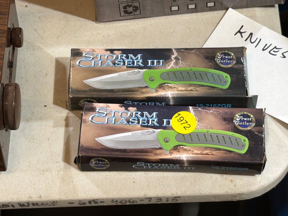 (2) KNIVES