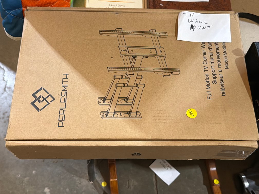 TV WALL MOUNT