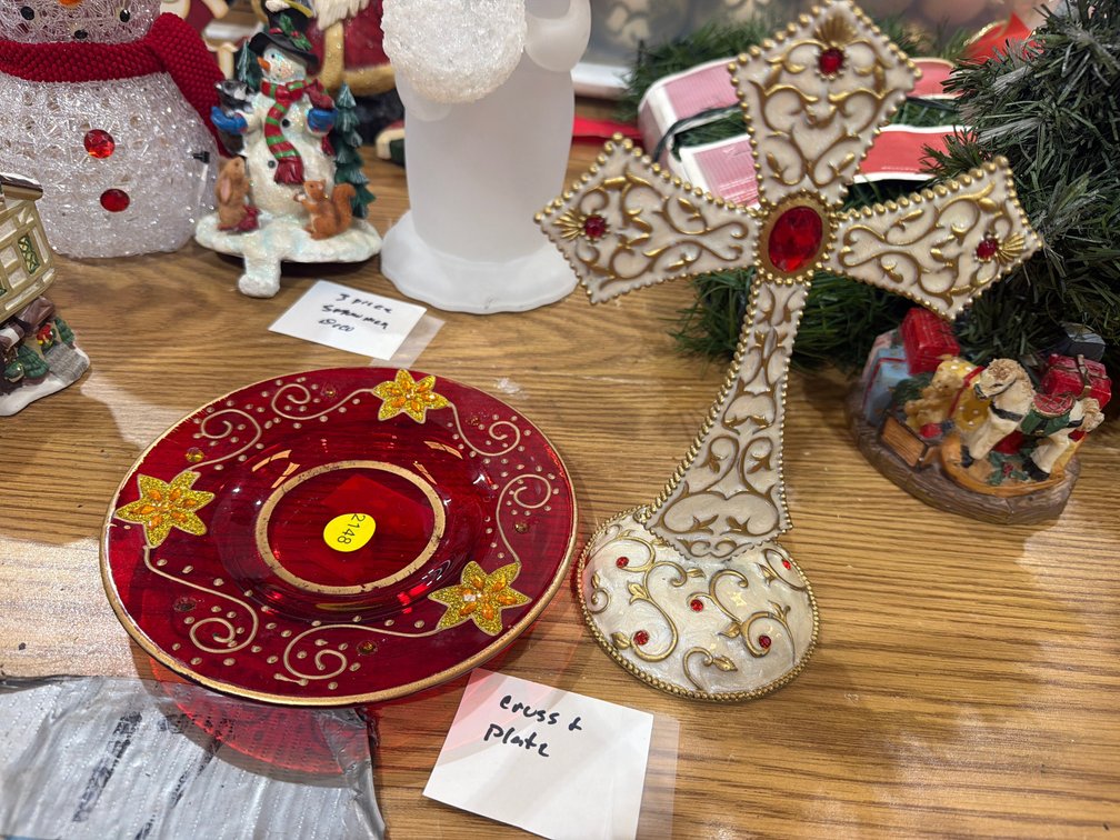 DECOR CROSS AND PLATE