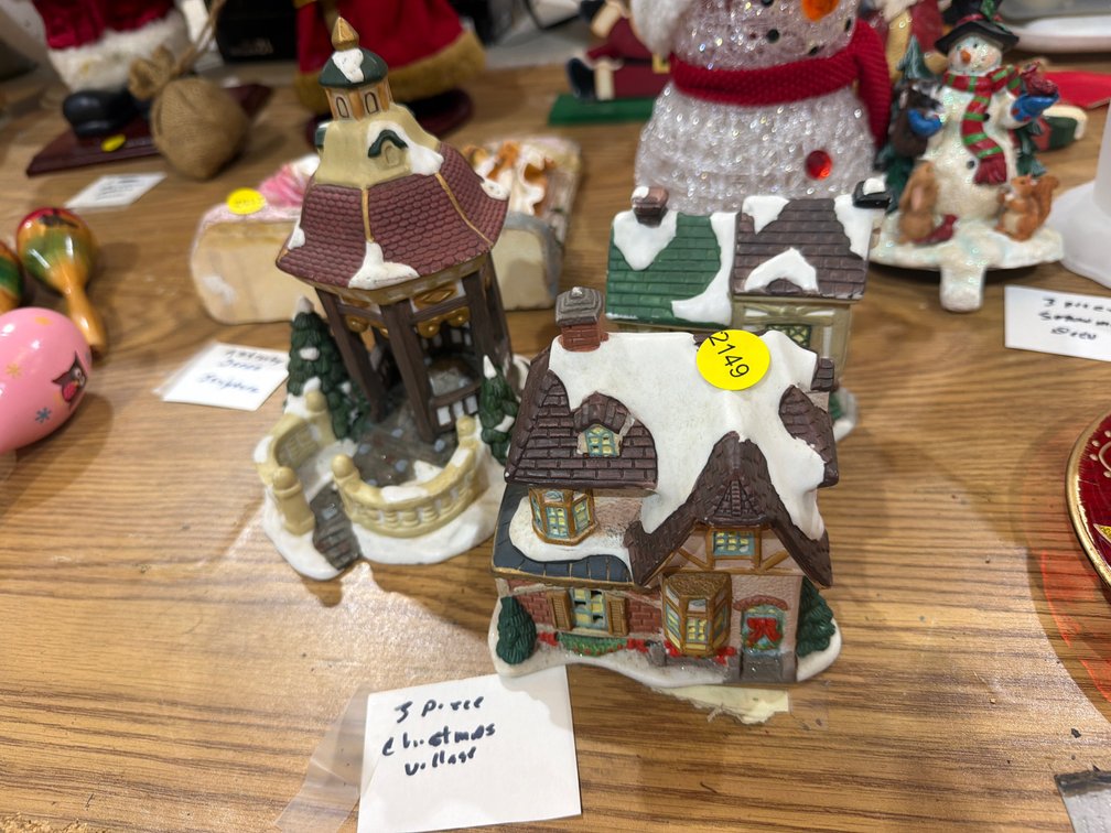 3 CHRISTMAS VILLAGE HOUSES