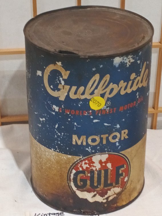 VINTAGE GULF MOTOR OIL CAN