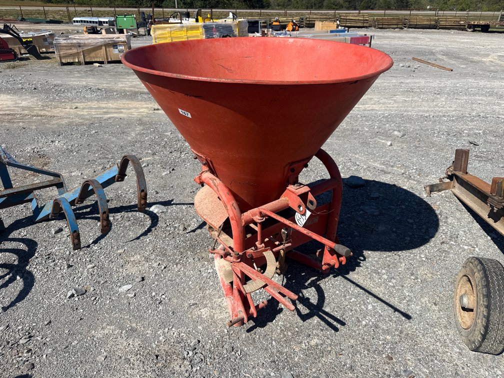 BALTIC 3PT CONE SEEDER