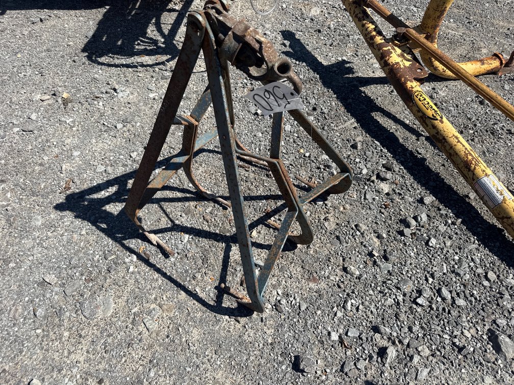 ROCK PICKER / TONGS