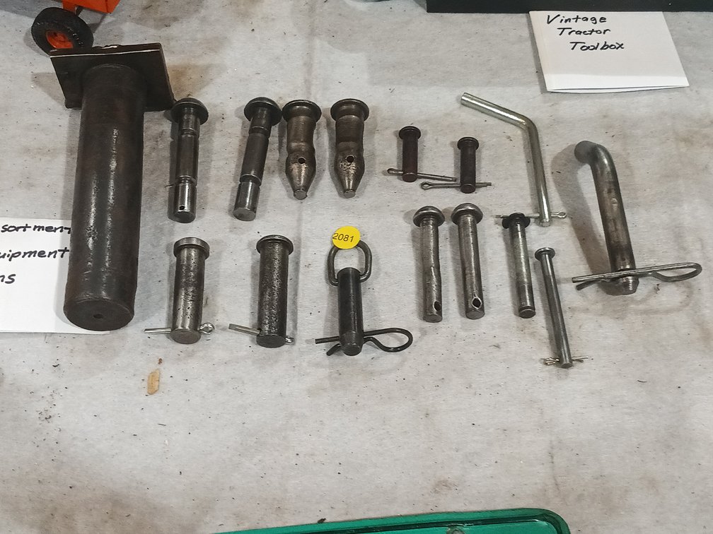 ASSORTED EQUIPMENT PINS