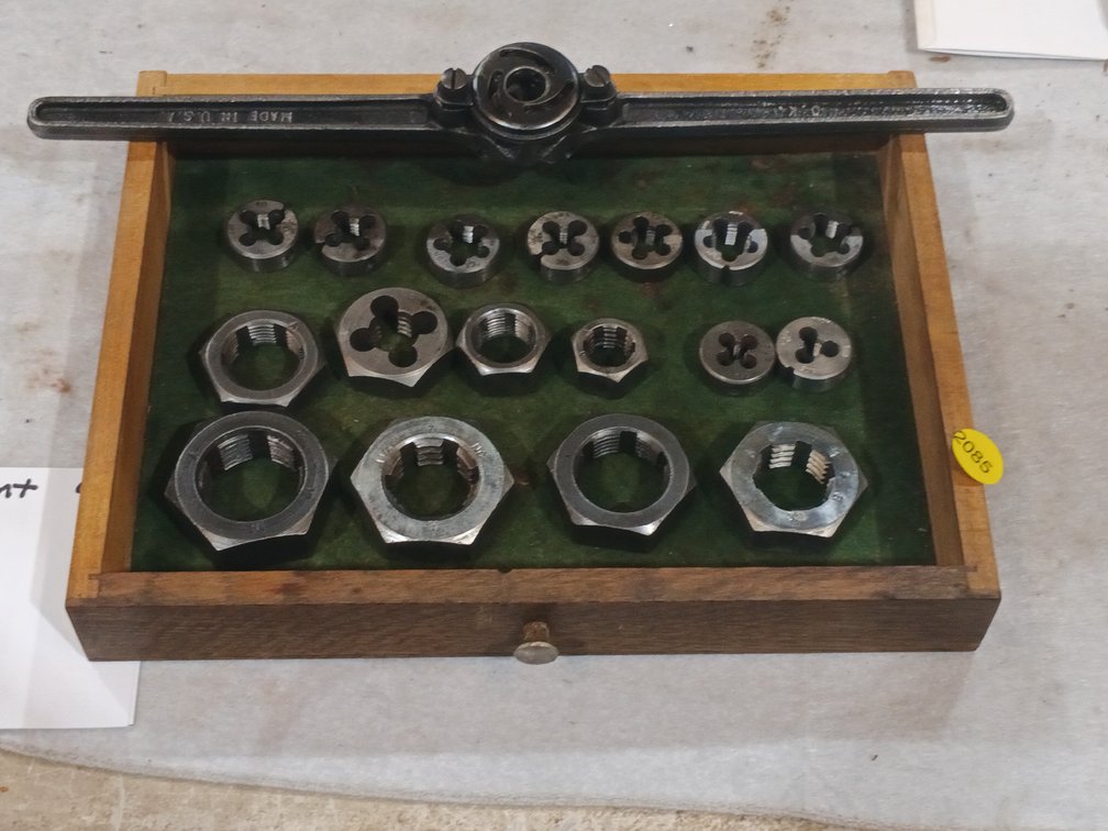 ASSORTED THREADING DIES