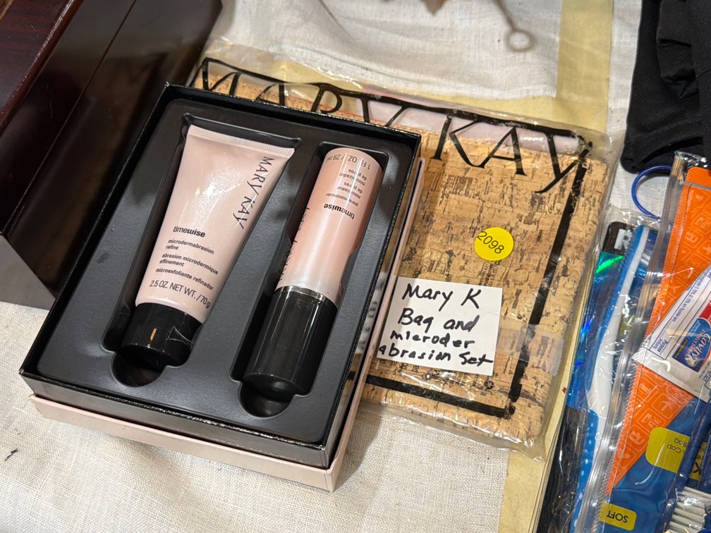 MARY KAY BAG, MICRODERMABRASION SET