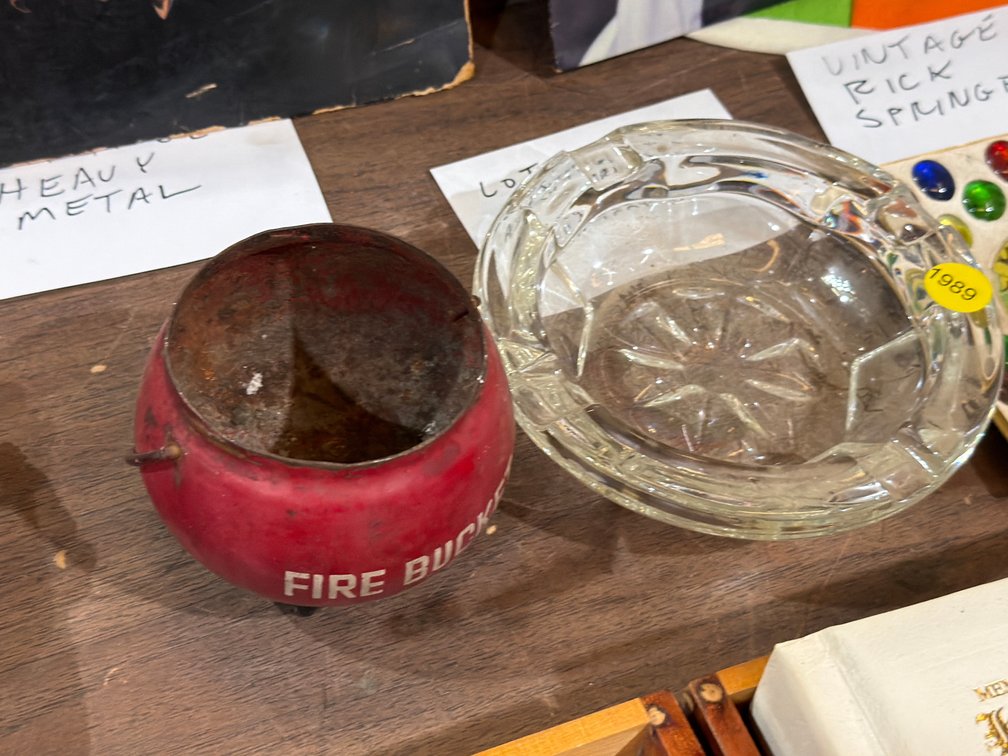 VINTAGE ASHTRAYS