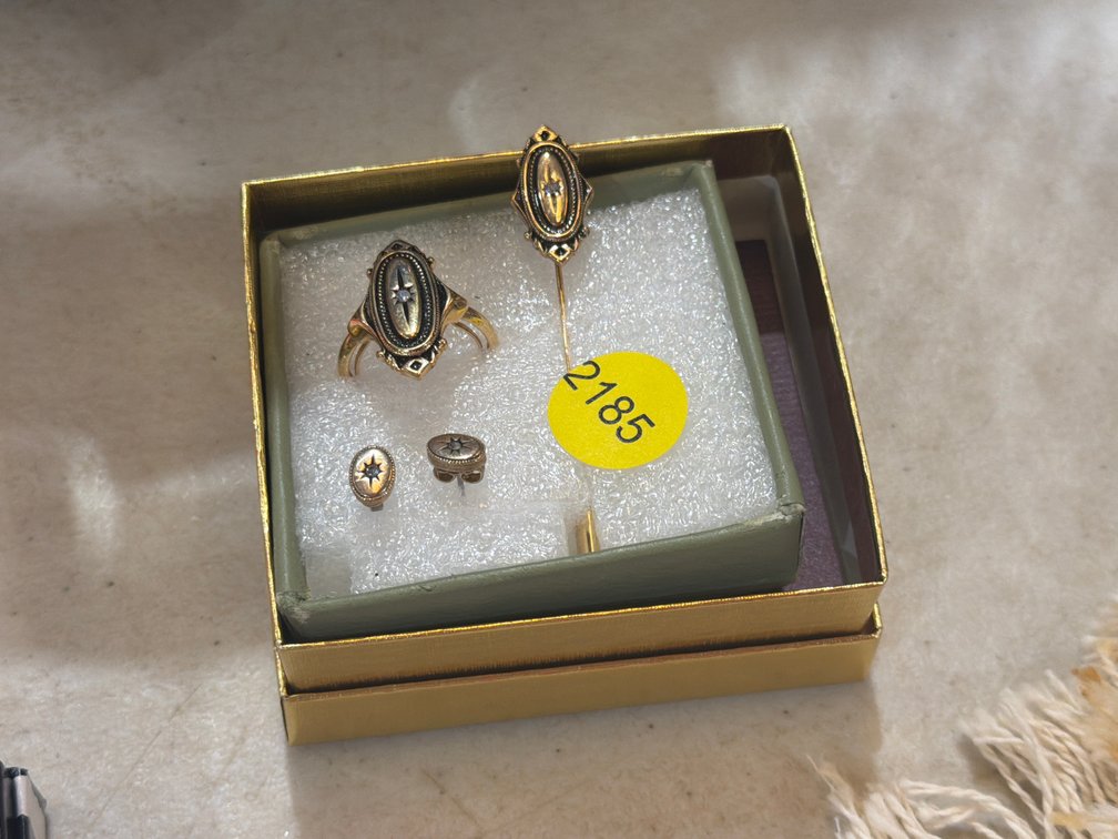 AVON RING, NECKLACE, AND HAT PIN SET