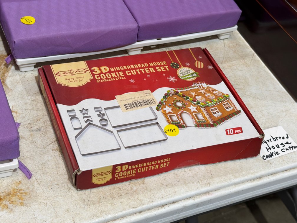3D GINGERBREAD HOUSE COOKIE CUTTER