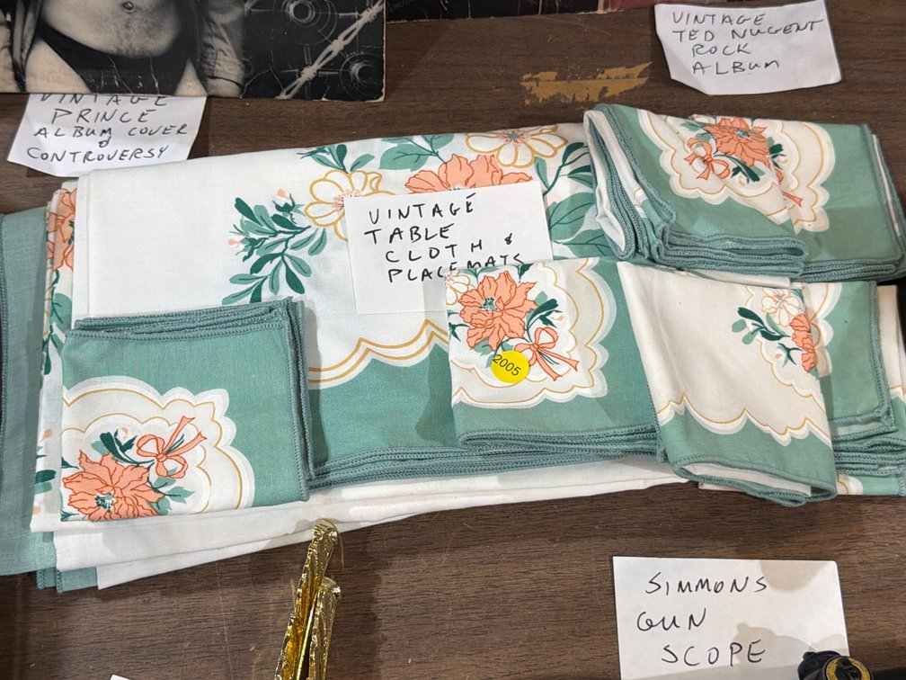 VINTAGE TABLE CLOTH AND PLACEMATS