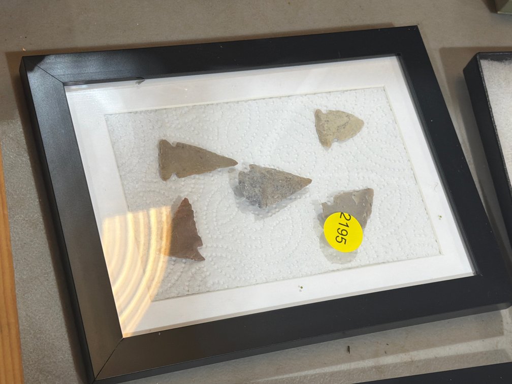 5 FRAMED ARROWHEADS