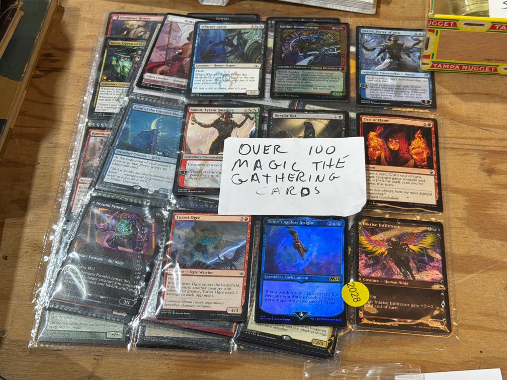 OVER 100 MAGIC GATHERING CARSS