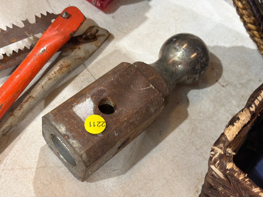 TRAILER HITCH